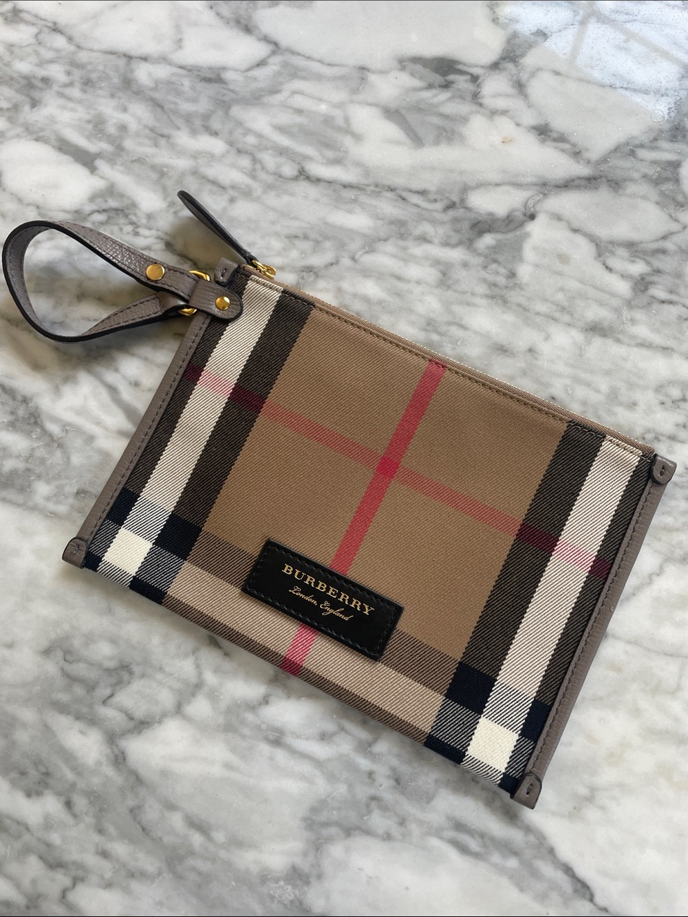 NEW Burberry Check Pouch